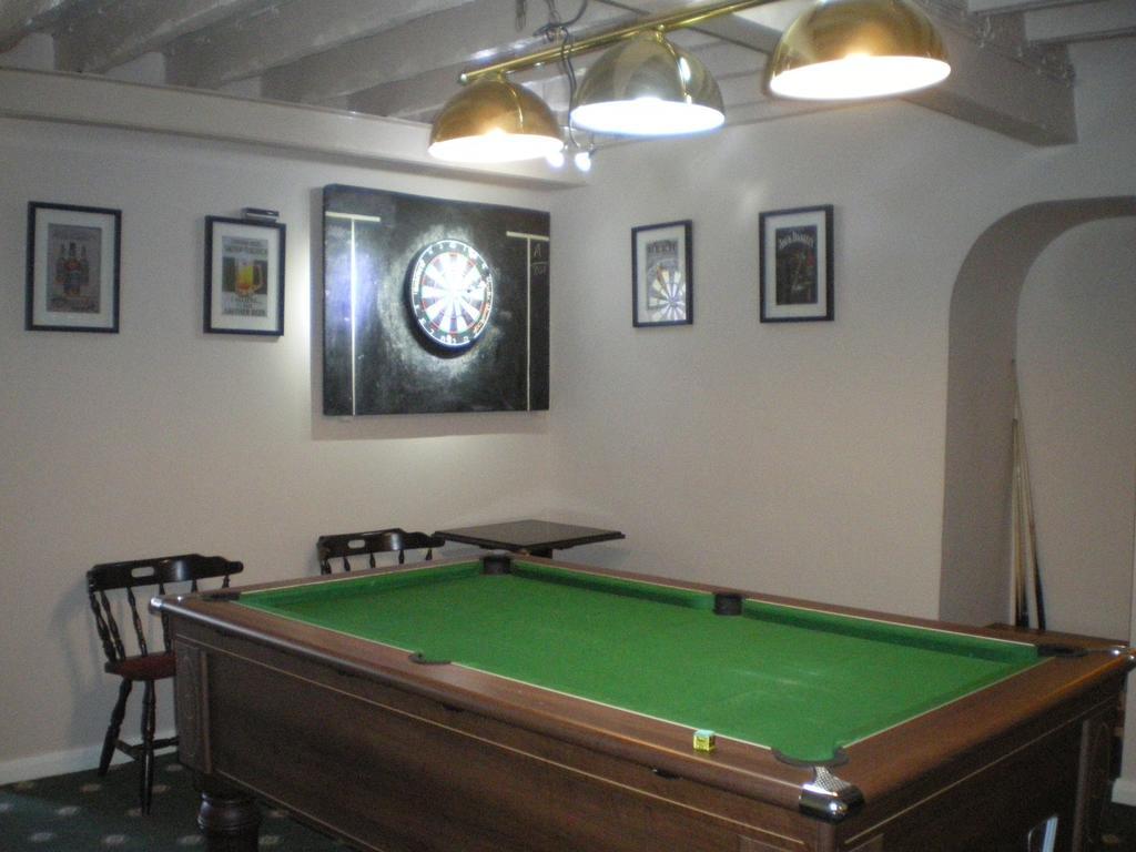 Crown Hotel Pwllheli Eksteriør bilde