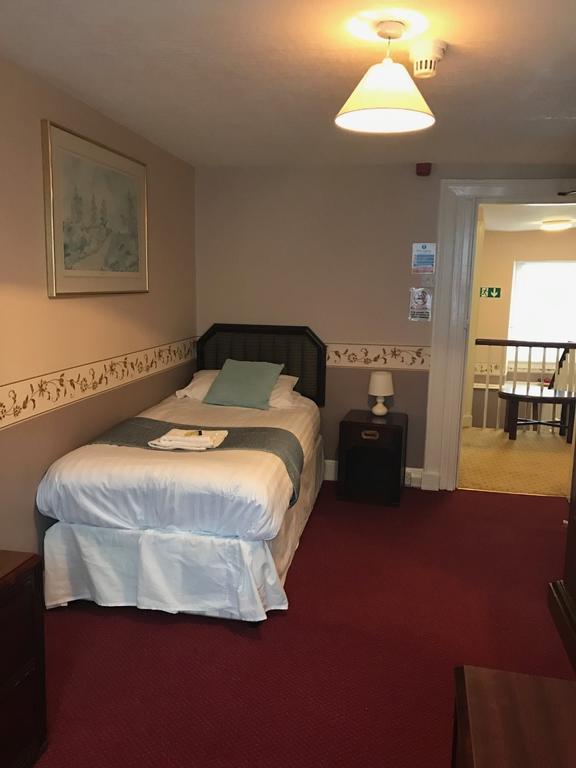Crown Hotel Pwllheli Eksteriør bilde