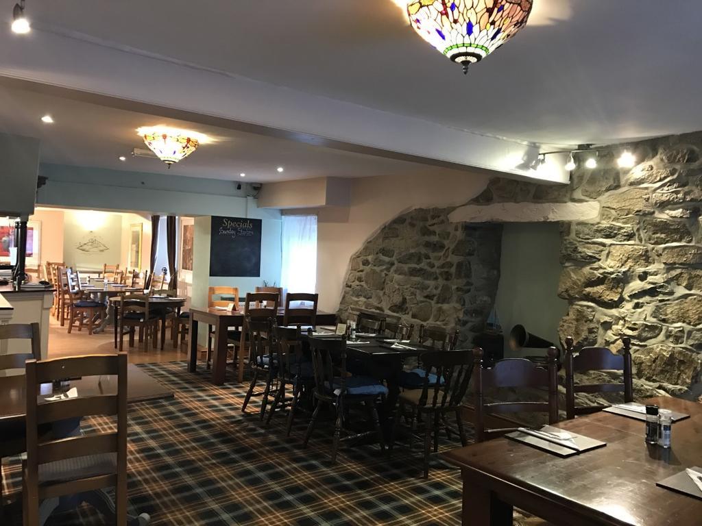 Crown Hotel Pwllheli Eksteriør bilde